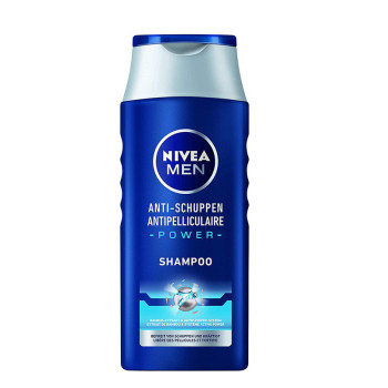 Shampooing Power...